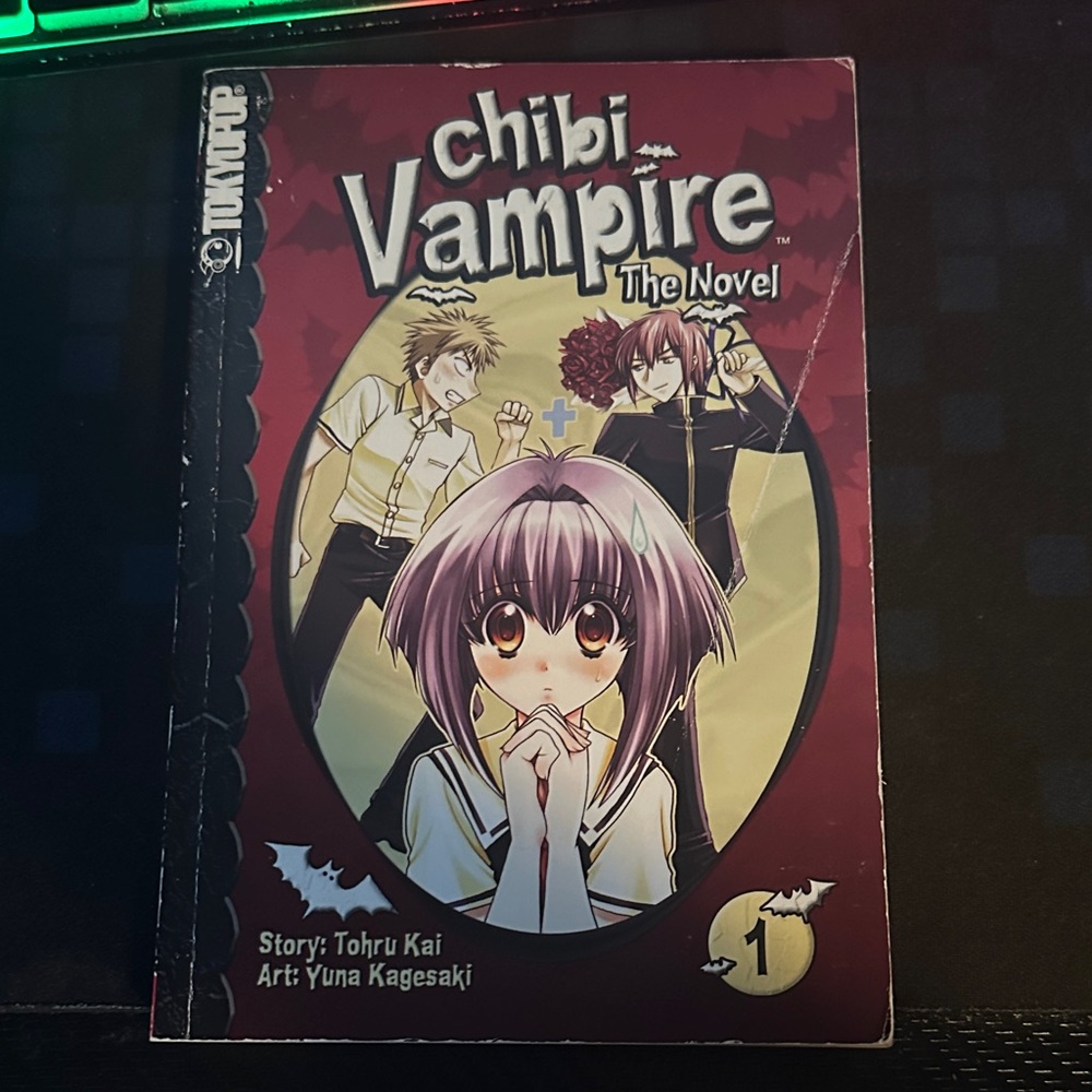 Chibi vampire - The novel ( book 1 ) by: Thoru Kai